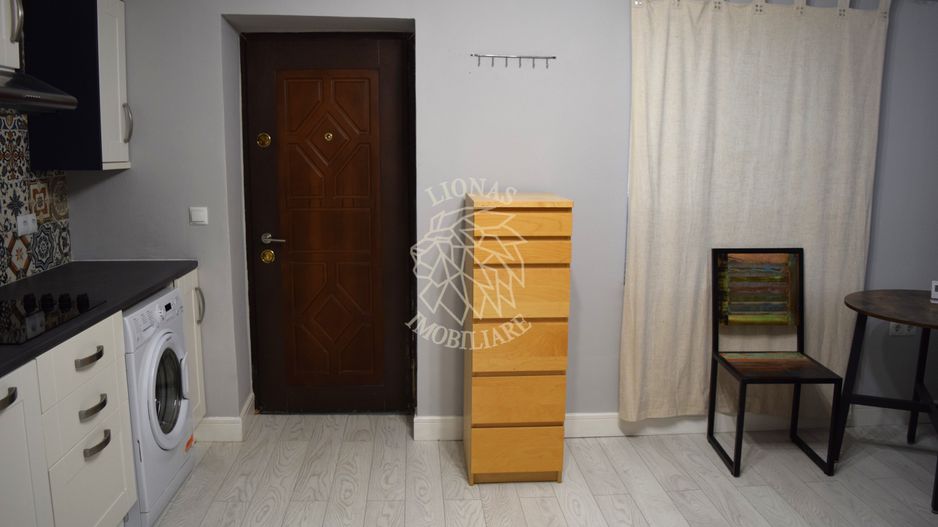 Apartament la casa 40 mp-renovat-curte-mobilat modern-Ultracentral - Poză 4