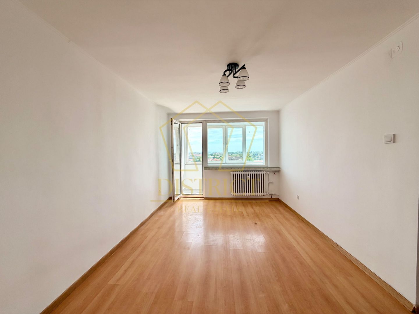 Apartament decomandat cu 3 camere | Calea Sagului - Poză 2
