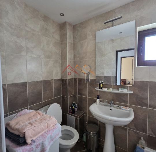 Apartament la casa, 2 camere, parcare, zona Muscel - Poză 9
