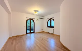 Vilă elegantă cu teren de aproximativ 1.000 mp - Poză 20