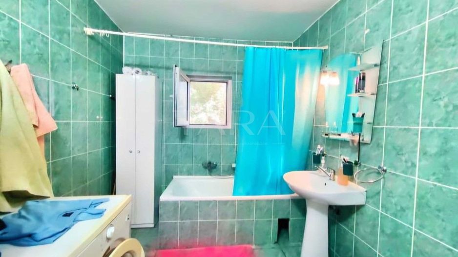 Apartament cu 3 camere de vânzare în cartierul Plopilor. - Poză 5