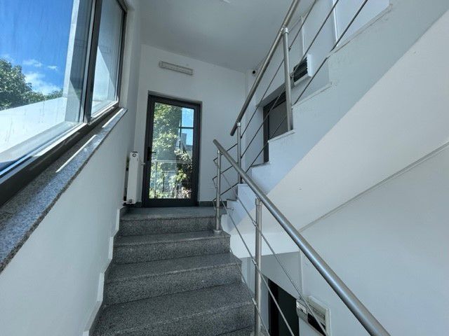 Inchiriere cladire moderna pentru clinica privata sau birouri - Poză 16