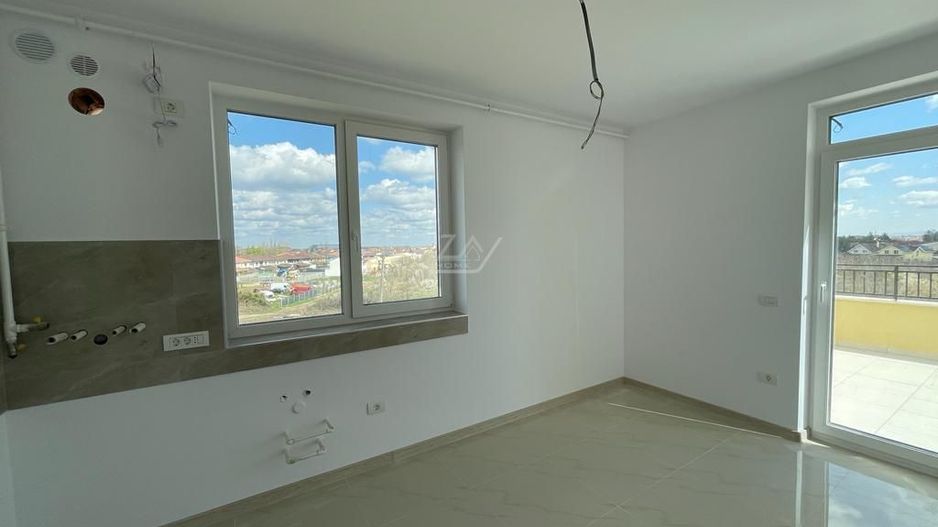 Terasa 45 mp. Decomandat. Parcare. - Poză 4