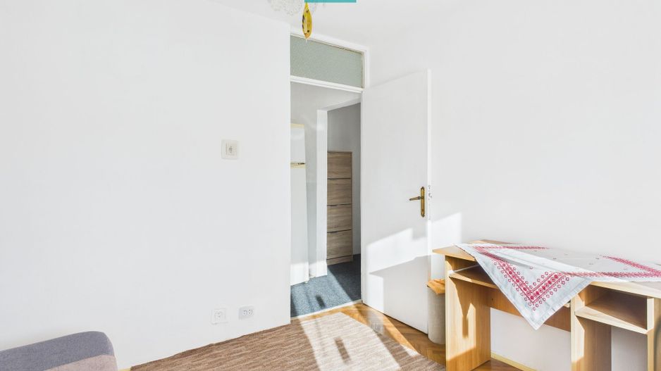 Apartament decomandat cu patru camere de inchiriat - Poză 12