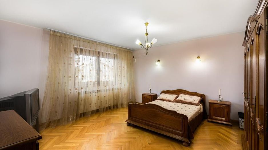 Vila superba de vanzare in apropiere de padure Pantelimon - Poză 11