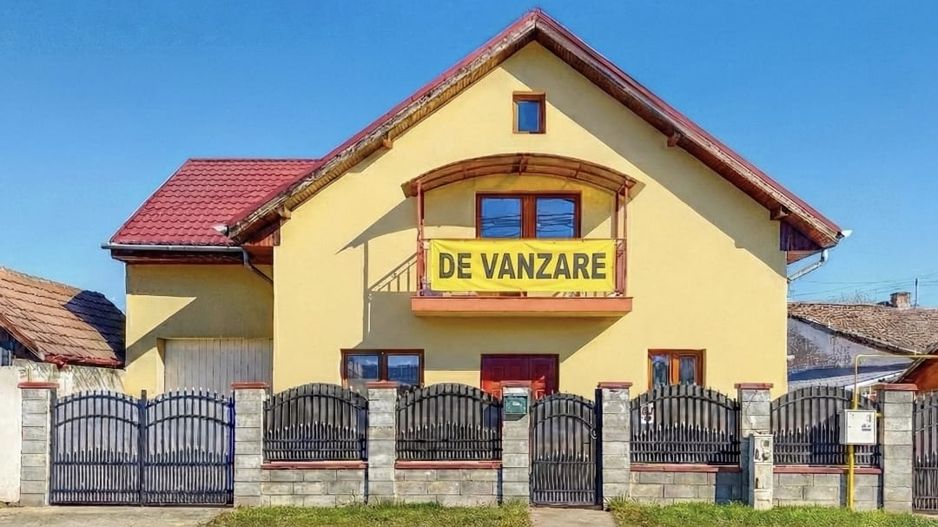 Casă / Vilă cu 6 camere de vânzare în zona Sagului - Poză 1
