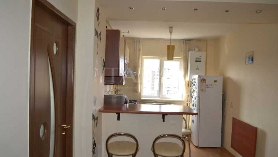 Apartament cu 2 camere decomandate, 2 balcoane, zona Aurel Vlaicu. - Poză 3