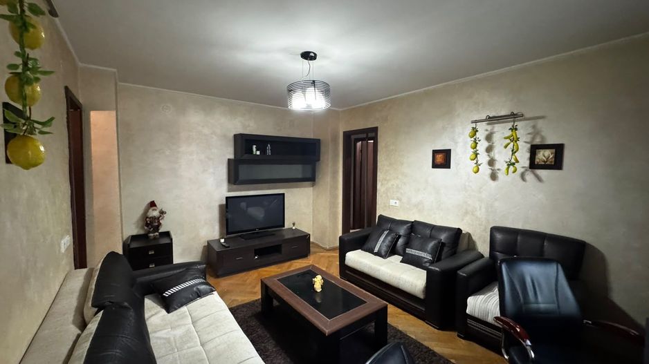Apartament 3 camere Romană,metrou la scara,v20 - Poză 1
