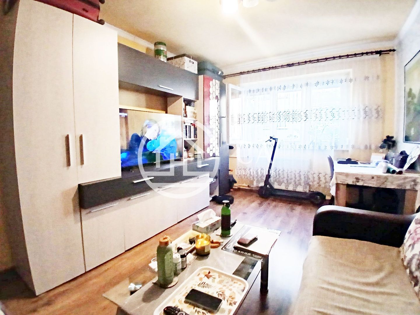 Apartament de vânzare cu 2 camere în zona Rogerius, Oradea - Poză 1