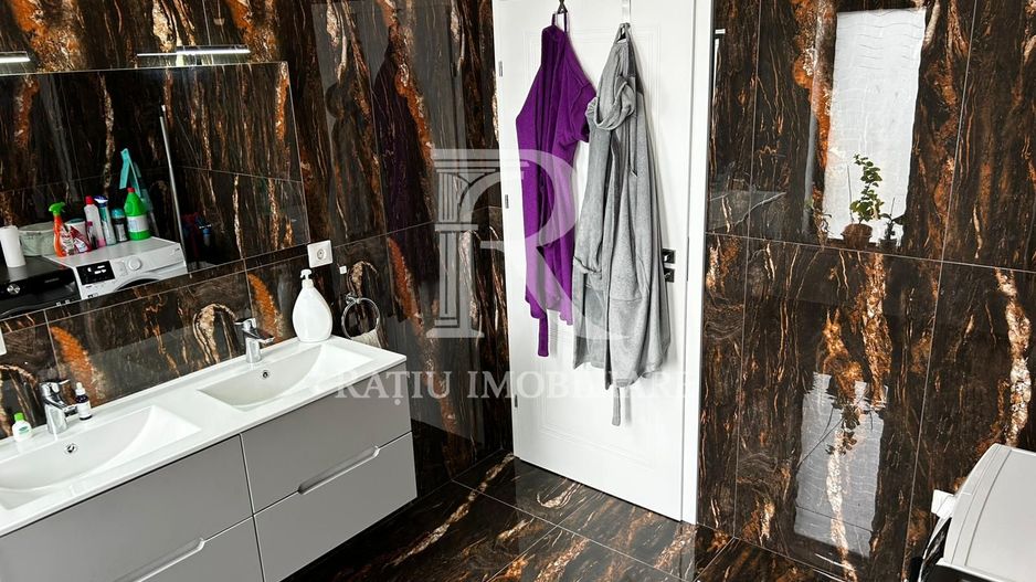 Casa cu 5 camere de vanzare | Nufarul | Oradea - Poză 21