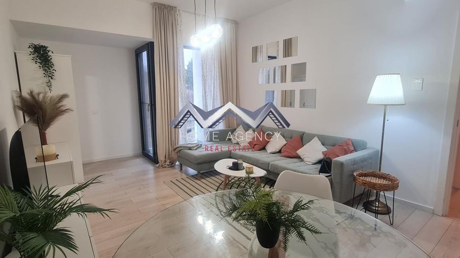 Apartament premium de 3 camere disponibil pentru închiriere în zona Băneasa - Poză 1