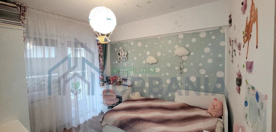 Vând apartament cu 3 camere - Poză 1