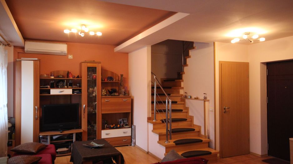 Apt cu  scara interioara  langa Kaufland Dumbravita - Poză 16