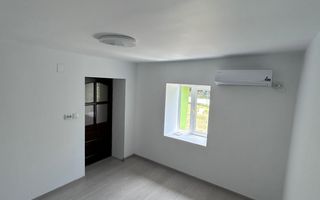 SAT CERCHEZU - Casa renovata complet si gradina - Poză 6