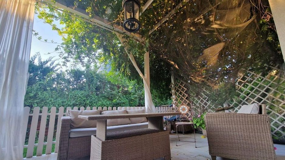 Casa 4 camere | Parcul Mogosoaia | Drum privat cu bariera | P+1+Pod | Semineu - Poză 2