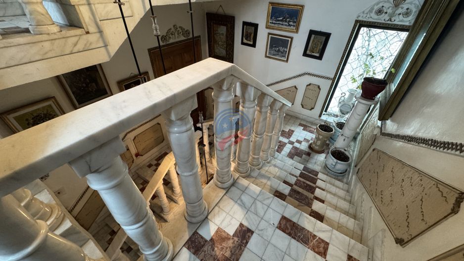 Casă Impresionantă Ultracentral, se accepta si apartamente la schimb - Poză 1