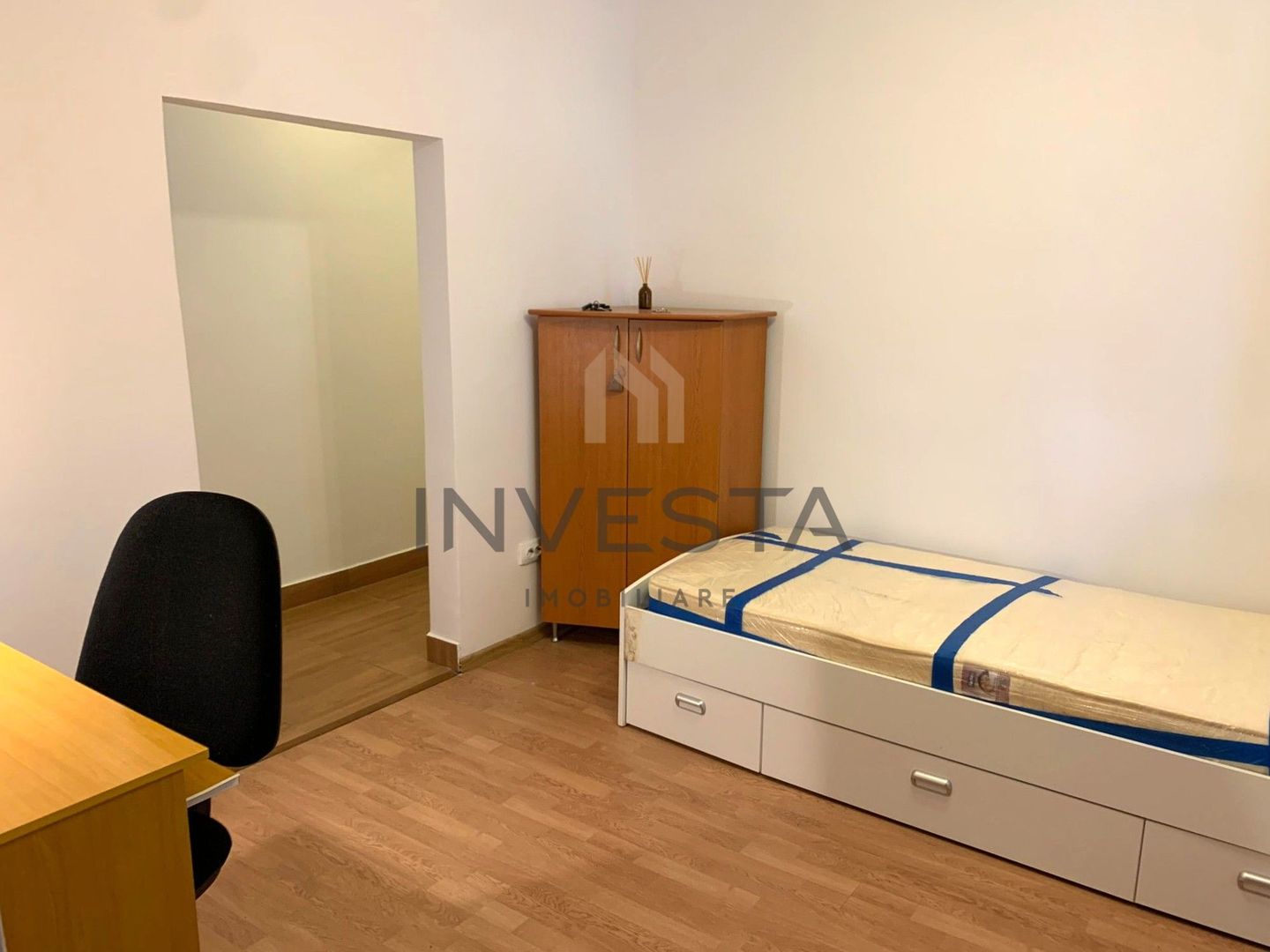 Apartament cu 2 camere decomandate si pod mansardabil, zona Ploiesti! - Poză 6