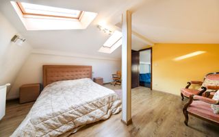 Casă deosebită de vânzare în centrul Brașovului - Poză 40