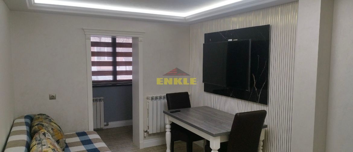 De inchiriat apartament cu 3 camere, zona Piata Mare - Poză 3