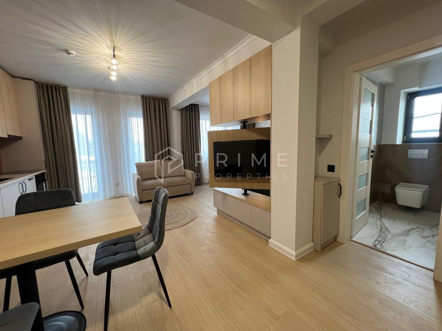 Studio NOU | Design modern I Semicentral | Parcare - Poză 1