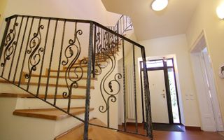 Casa individuala situata la 2 minute de Parcul Engels ! - Poză 47