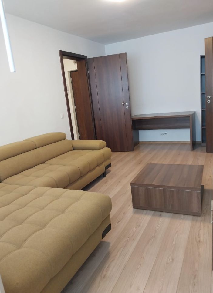 Ap.  2 cam. de inchiriat 48mp  Et. 3/8  Zona 1 Mai- Domenii - Poză 1