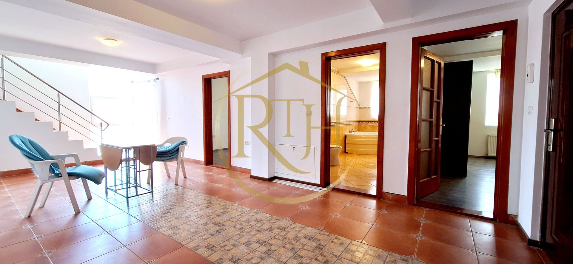 Oferim spre inchiriere, Apartament spatios, 4 camere, pentru locuit sau Firme - Poză 14