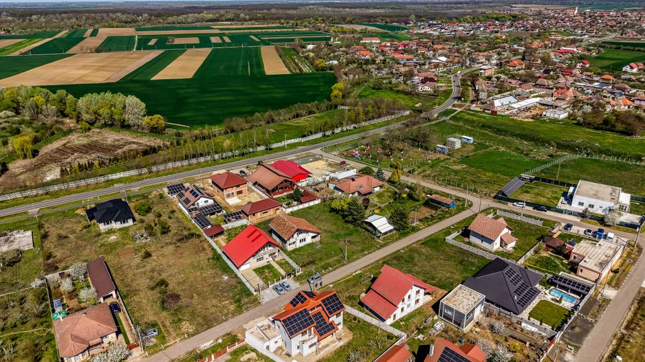 🏡 Casă P+1 la gri | 239 mp construiți | Călugareni -14 km de Arad - Poză 12
