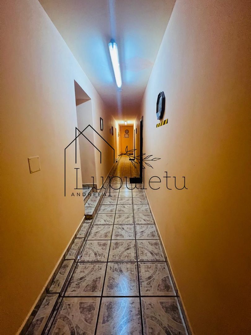 Pensiune de vânzare | 400 MPU | 10 Camere | Rasinari - Curmatura - Poză 32