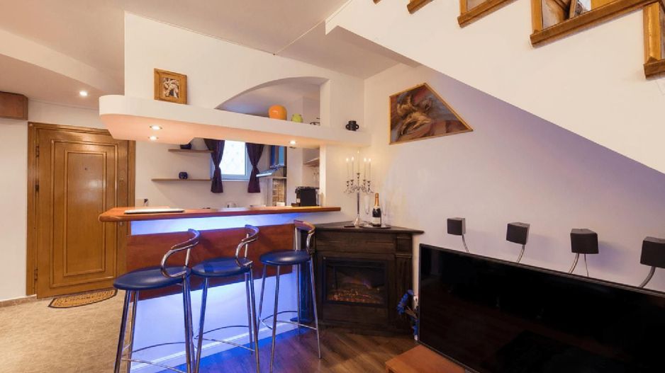 APARTAMENT DUPLEX SALA PALATULUI - Poză 1