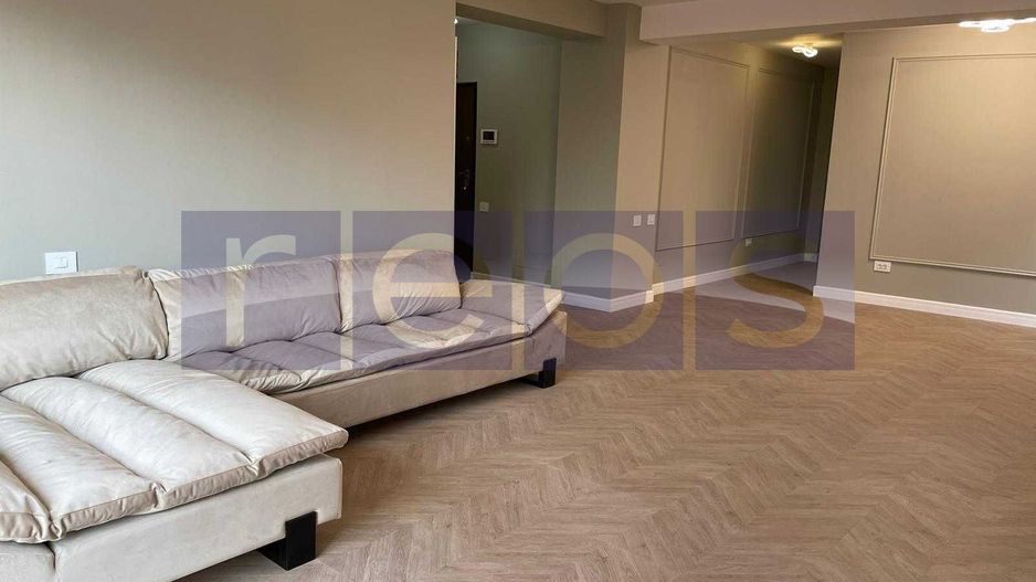VANZARE APARTAMENT DEOSEBIT PE DOUA NIVELURI | 300MP | ARCUL DE TRIUMF - Poză 1