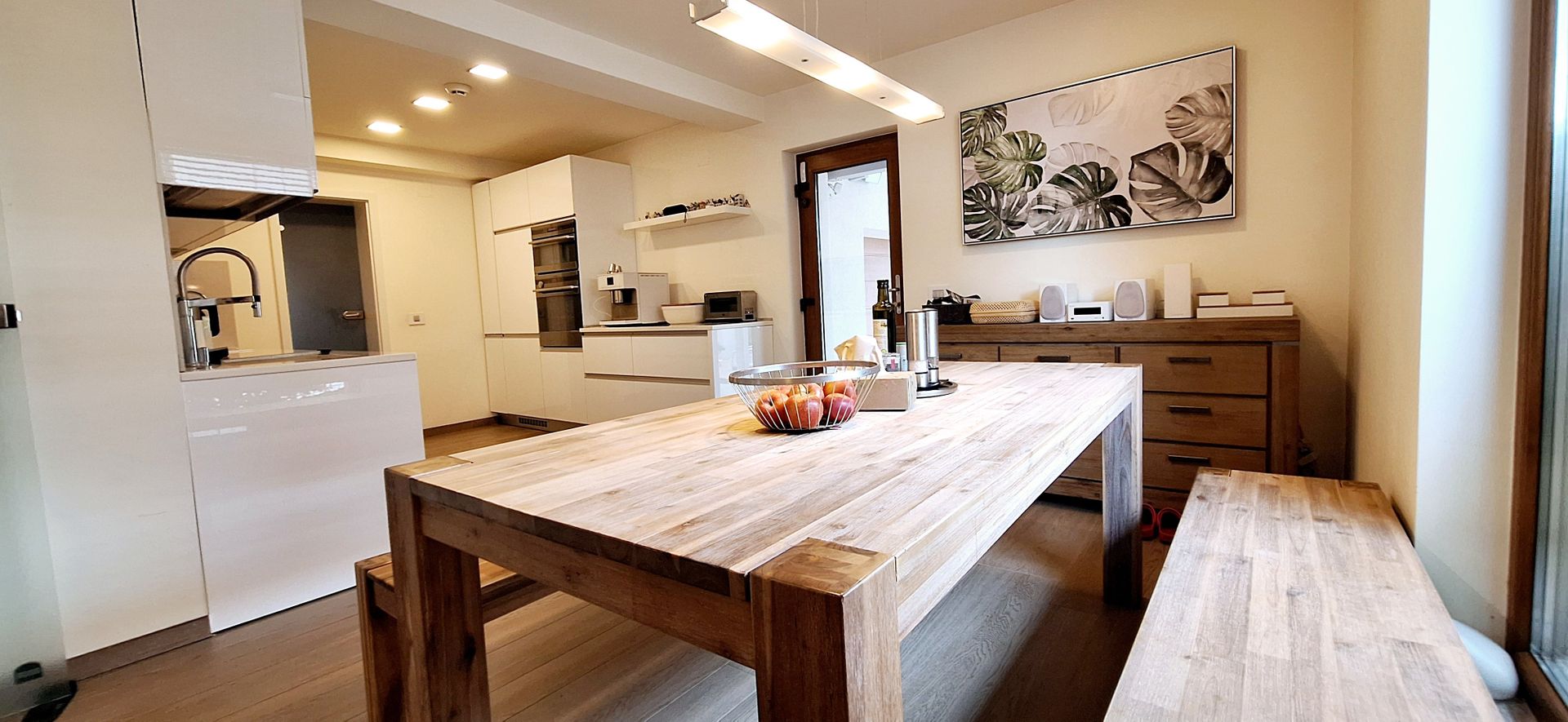 Casa eficienta energetic cu piscina in Giroc - Poză 10