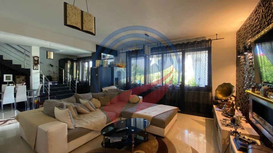 CASA DEOSEBITA APROAPE DE PROMENADA IN EUROCARTIER - Poză 4