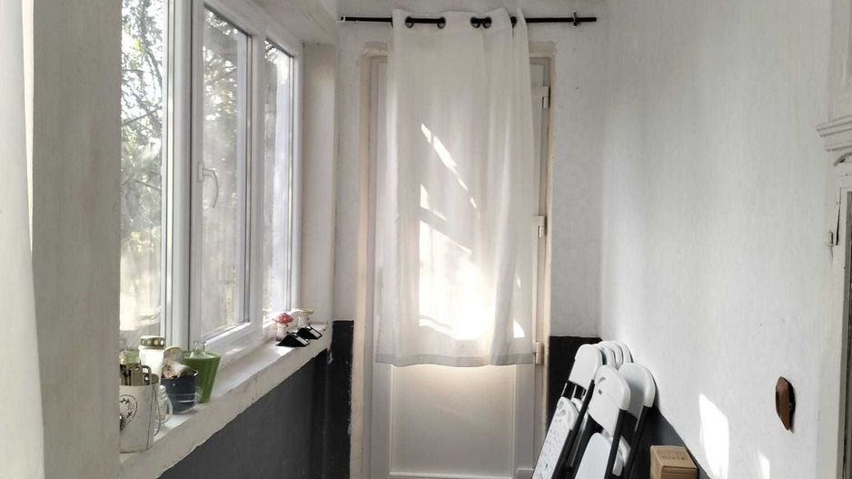 Casa 81mp, teren 81 ari, anexe, pomărie tânără de meri de vânzare - Poză 3