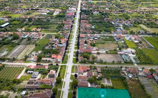 Teren intravilan in comuna Cermei - Poză 1