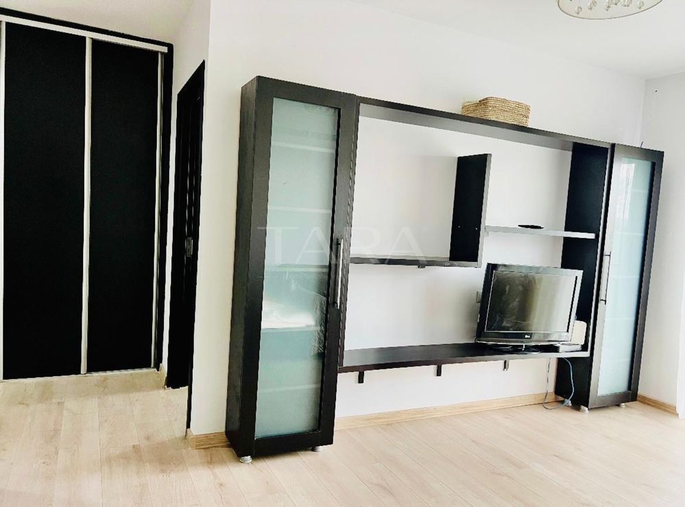 Apartament 2 camere cu vedere spre pădure și parcare inclusă. - Poză 3