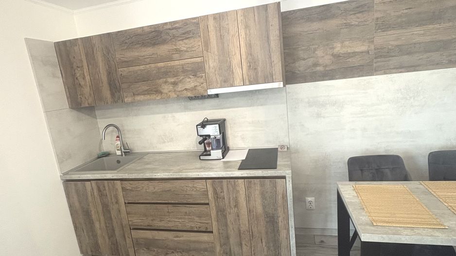 Apartament la casă, cu 4 camere - Poză 3