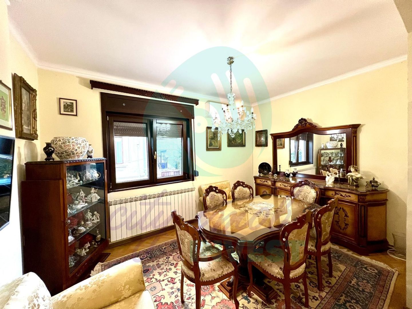 Apartament elegant | Curte generoasă | Lângă parcul Cişmigiu - Poză 3