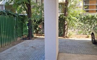 Apartament in zona linistita, aproape de toate facilitatile urbane - Poză 8