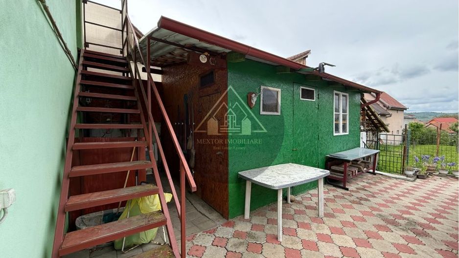 Casa de 4 camere, zona Mosnei - Poză 4