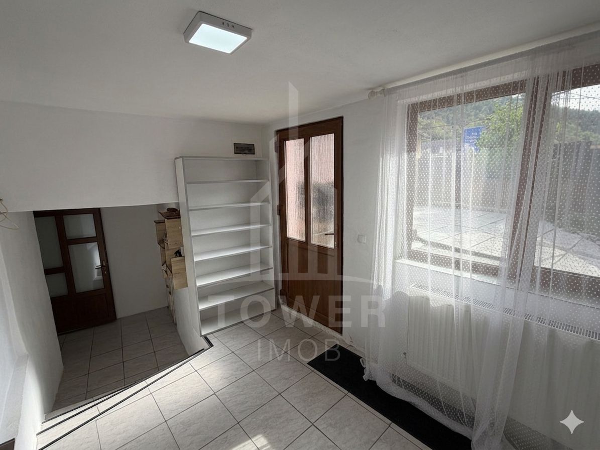 Casă de vânzare în centrul Rășinariului - COMISION 0% - Poză 18