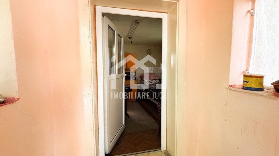 Casa individuala 2 camere + anexe, 70mp , teren 1000mp , Jucu de Sus - Poză 11