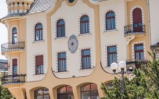 Palatul Poynar-Clădire unică, cu design deosebit - Poză 4