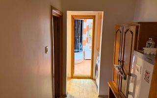 Apartament cu 3 camere, etaj 2, mobilat și utilat, zona GARA - Scoala 8; - Poză 6