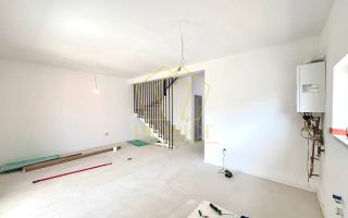 Duplex spațios cu 4 camere si debara |  Mosnita Noua | Sala de Sport - Poză 1