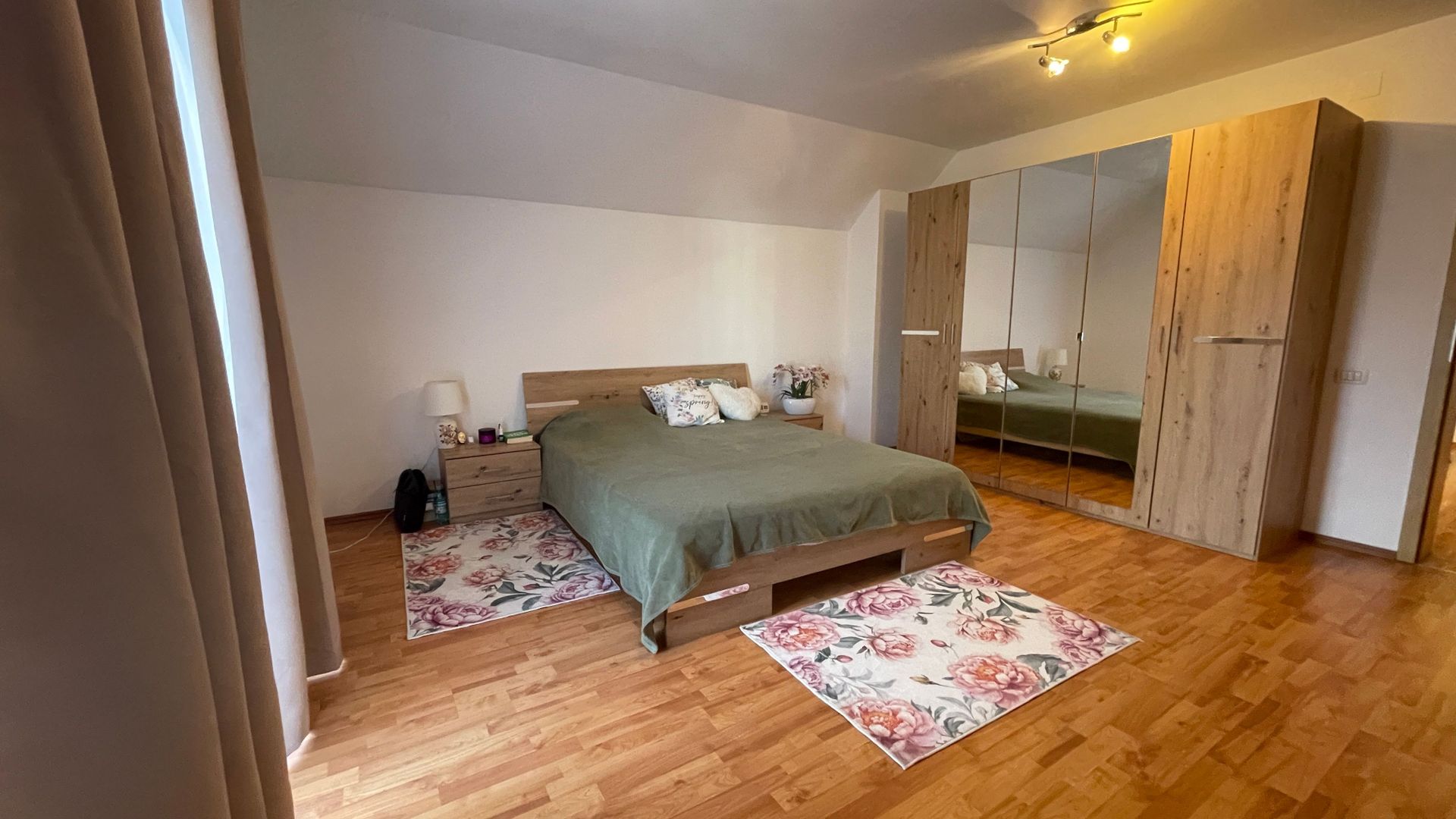 Casa individuala P+M,spatioasa in zona Mircea Cel Batran - Poză 15