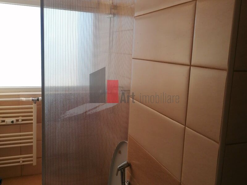 Vânzare apartament decomandat 2 camere - Cantemir - Poză 3