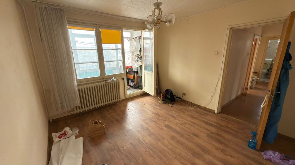 Apartament incapator, patru camere, Resita-Berceni, 120.000€ negociabil - Poză 1