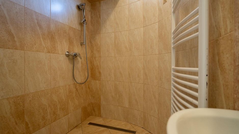 Vila Grigorescu 4 camere 3 bai la asfalt - Poză 9