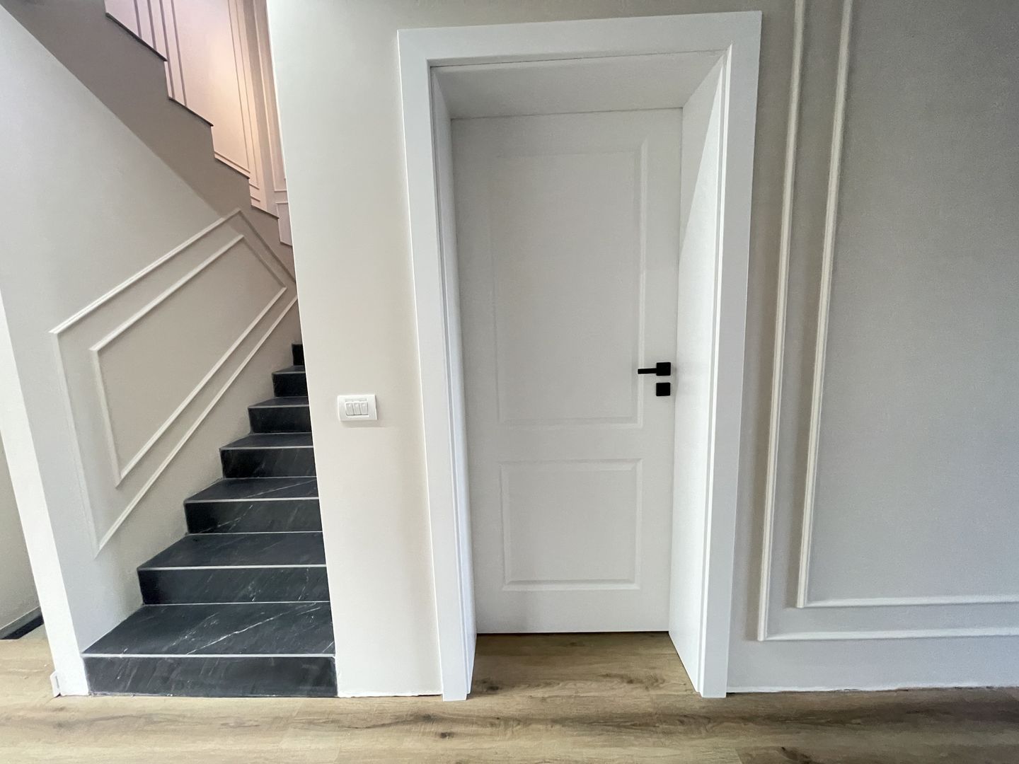 Proprietate premium,finisaje moderne,zona Ronat-Mehala - Poză 3